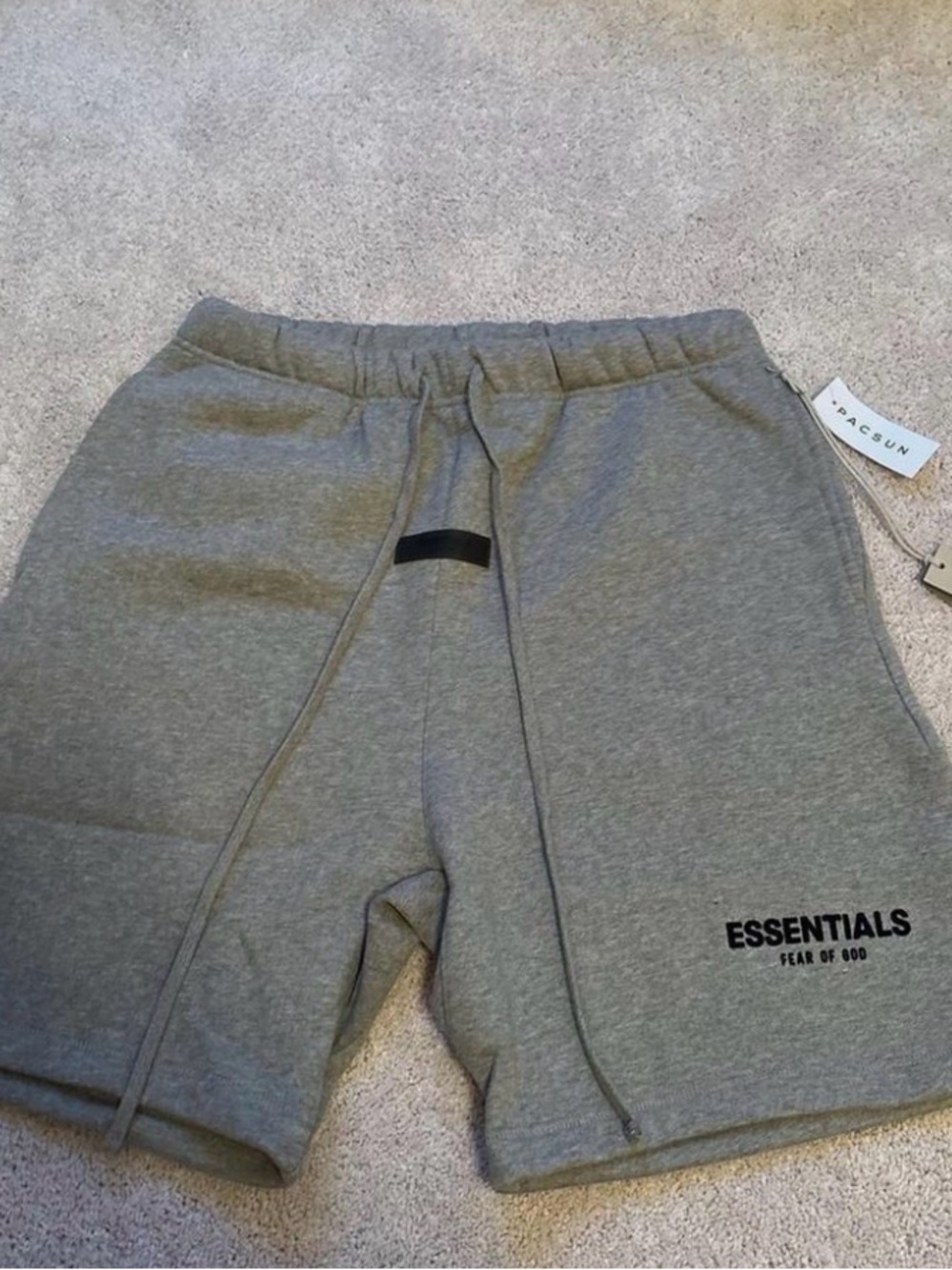 MESAGE ME BEFORE BUYING essentials fear of god dark oat Mens size small shorts